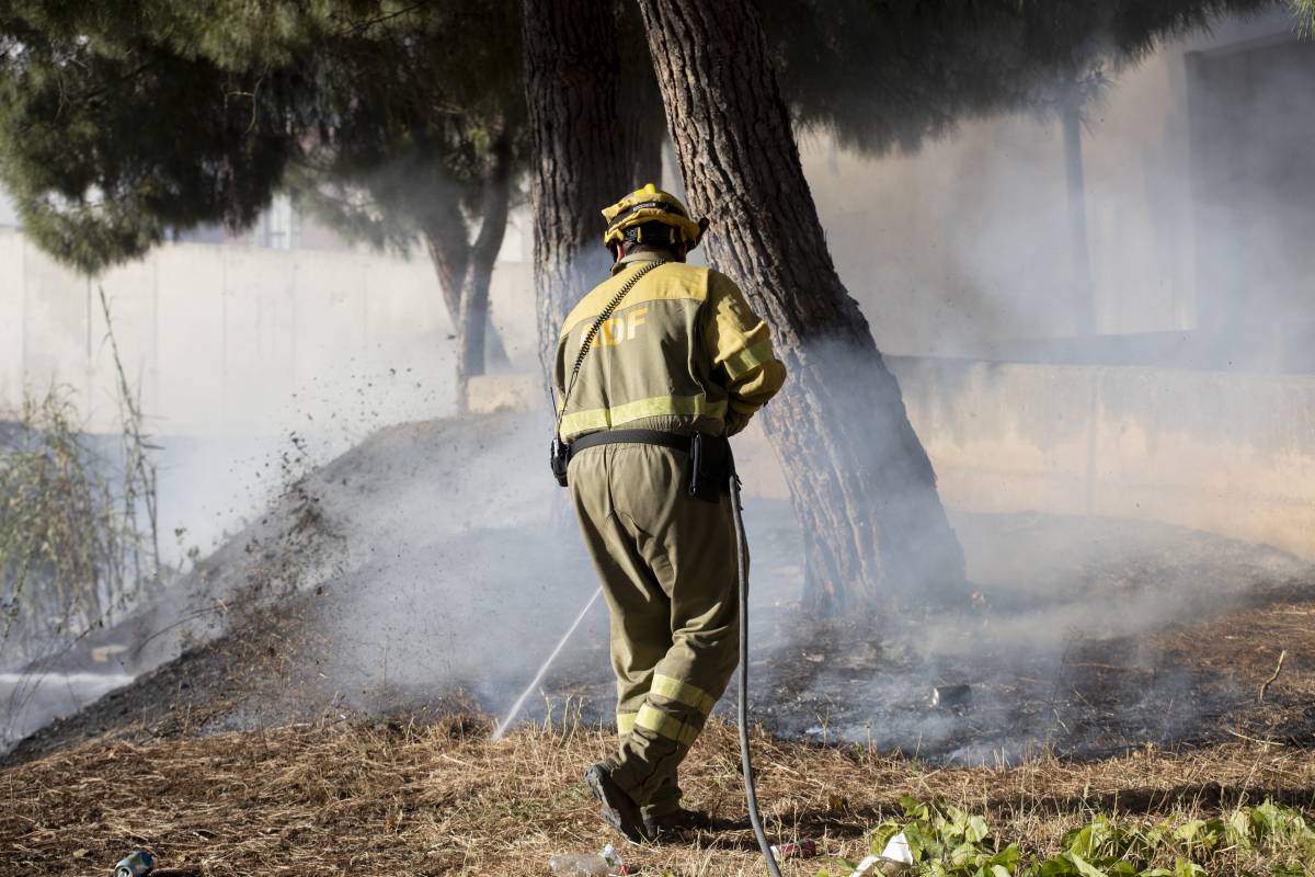 Netejar per protegir: cuidar el teu entorn pot prevenir un incendi
