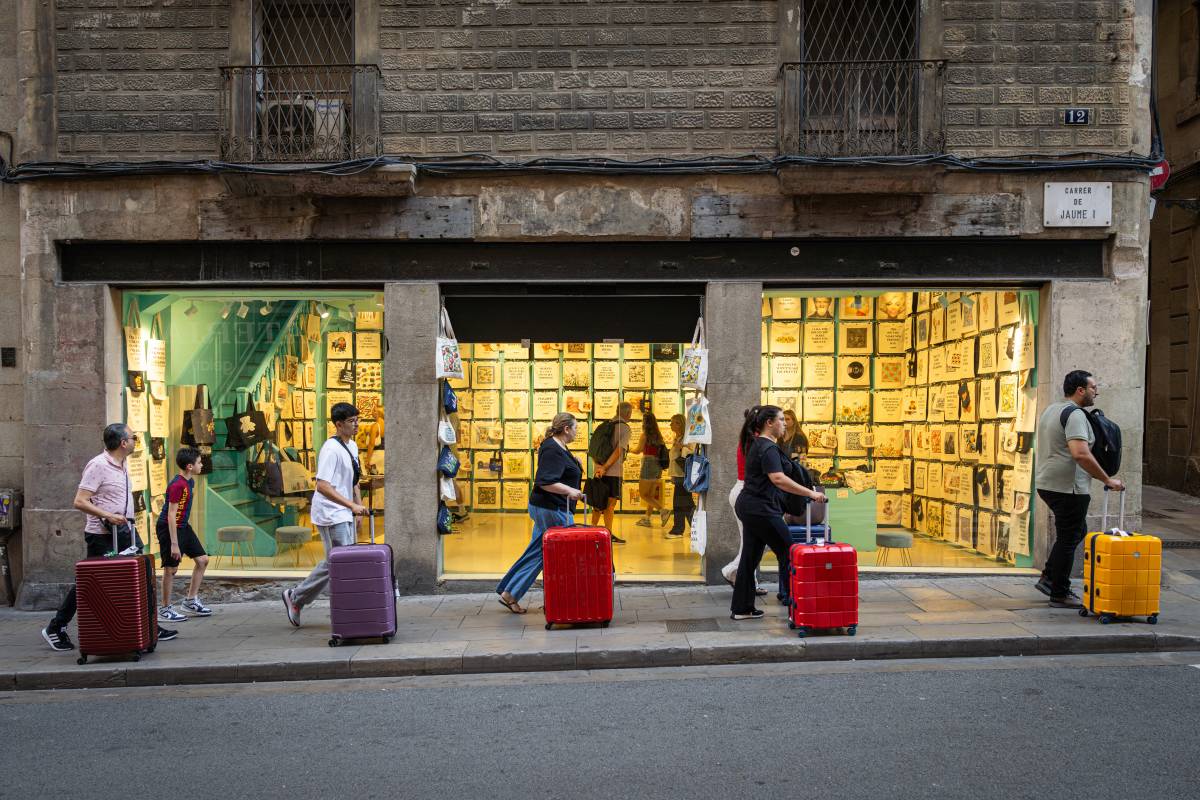 «És asfixiant fins i tot per a mi»: la massificació a Barcelona ja afecta els turistes 