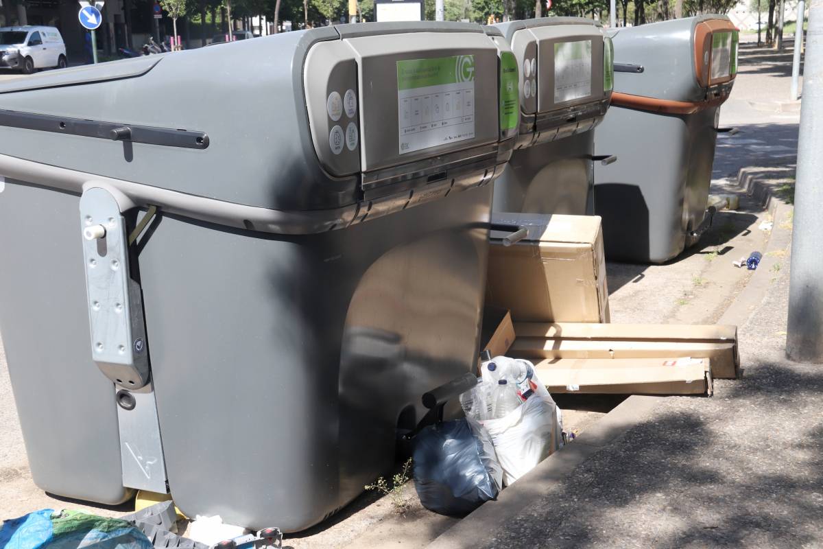Girona ha posat 333 sancions en set mesos per llençar malament les escombraries