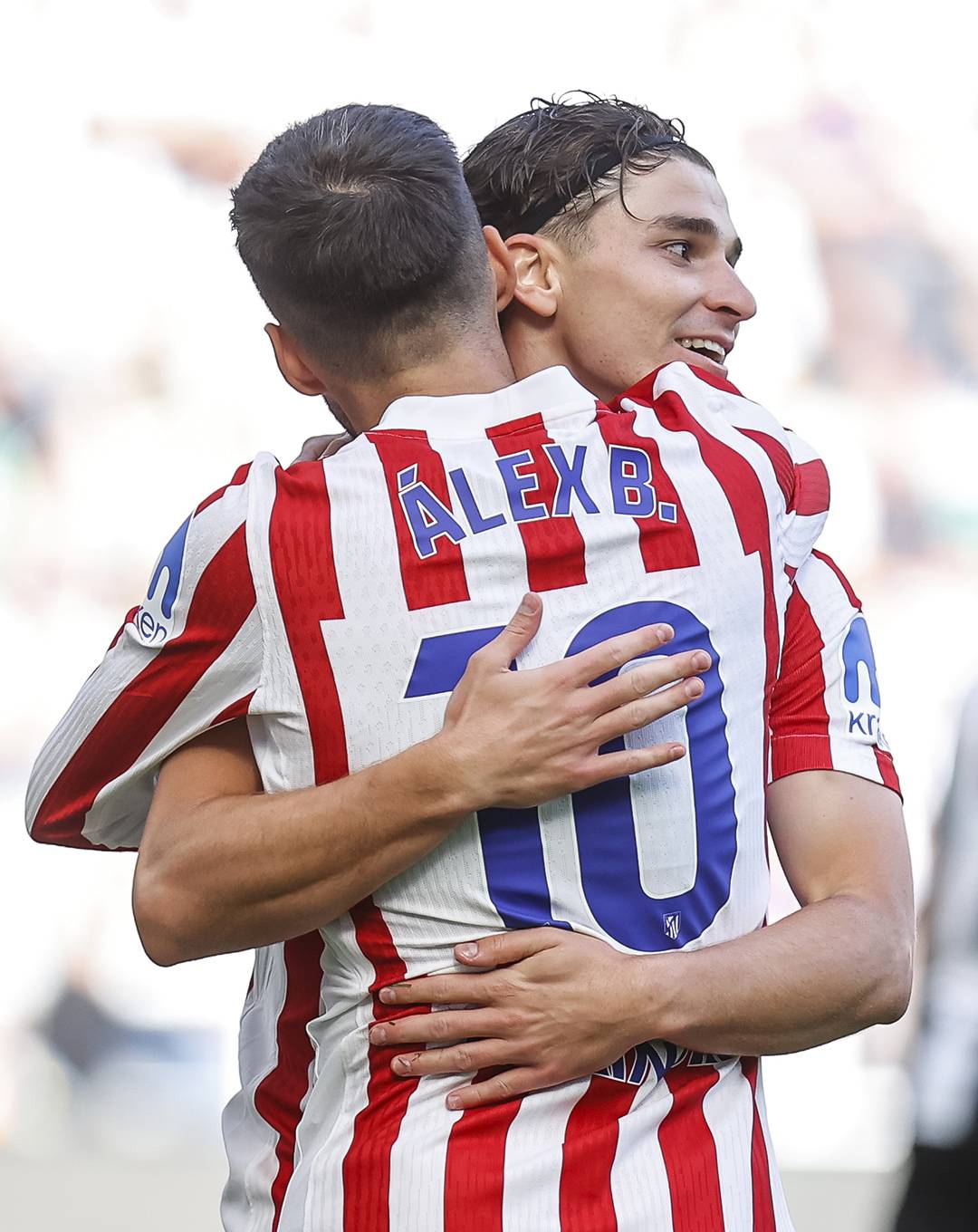 Julián Alvaréz i Alex Baena cel·lebrant un gol - Atlètic de Madrid