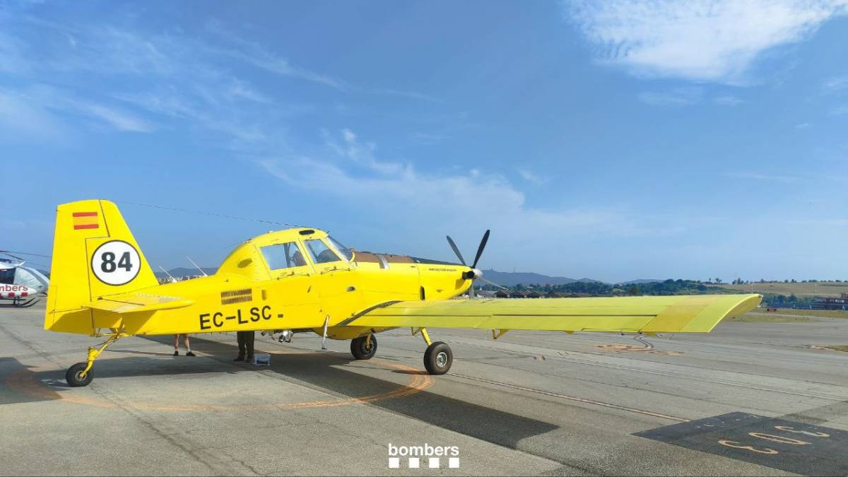 Catalunya envia un avió AVA dels Bombers a Galícia