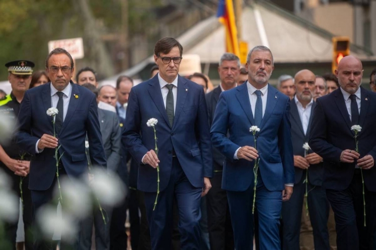 Les incògnites sobre l'imam i el CNI es cronifiquen en el vuitè aniversari del 17-A