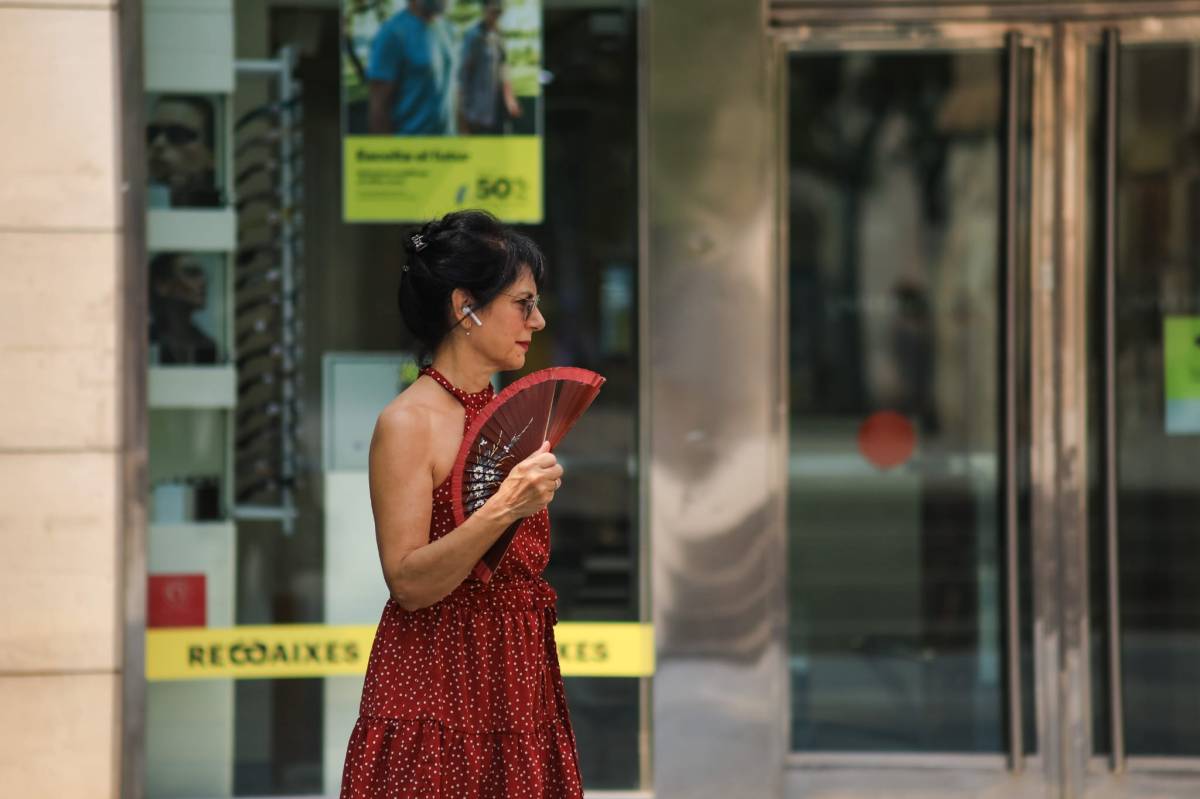 L`onada de calor a Sabadell aquest diumenge - VÍCTOR CASTILLO L`onada de calor a Sabadell aquest diumenge