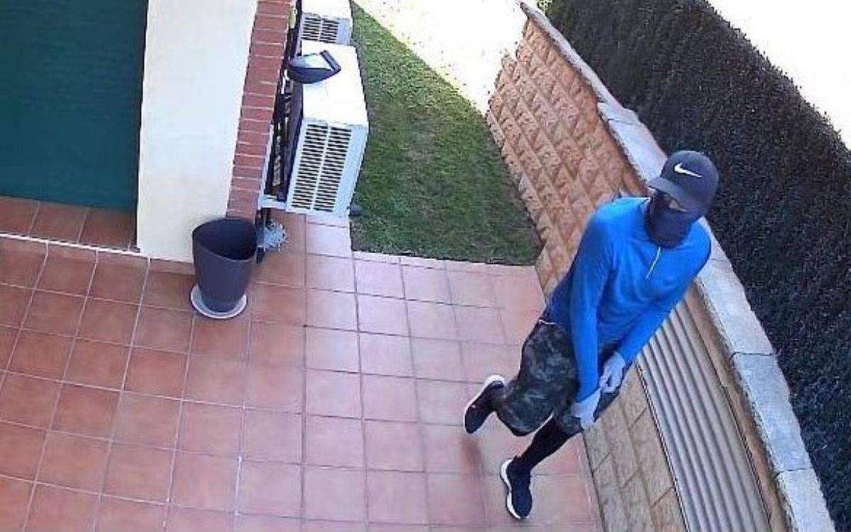 Un comportament sospistós delata un lladre implicat en vuit robatoris amb força a Reus