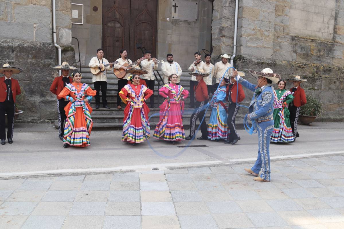 El festival Ésdansa de Les Preses arrenca una nova edició que pretén potenciar el carrer i la natura