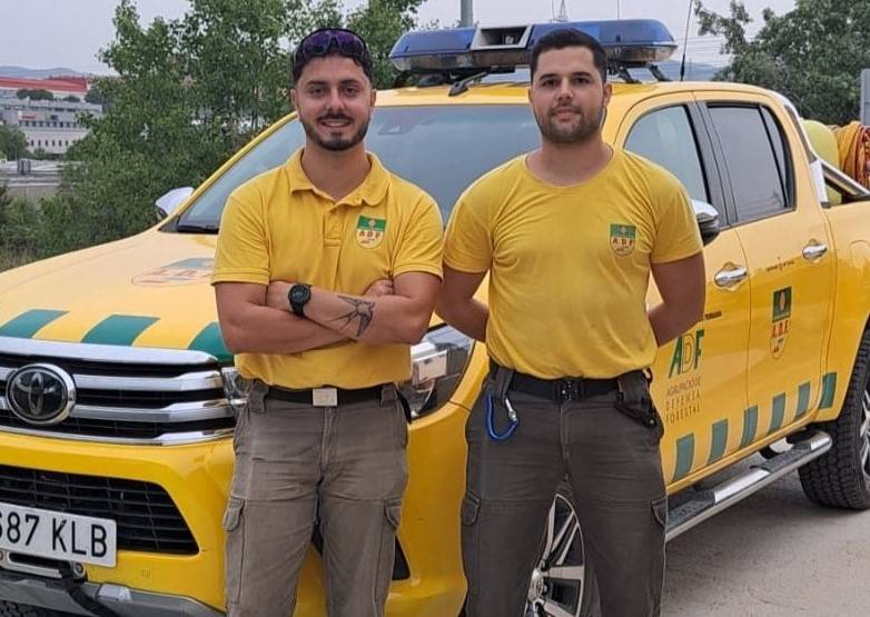 Dos terrassencs marxen per ajudar a extingir els incendis 