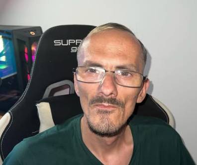 Mort en directe d'un streamer francès després de dies de maltractaments