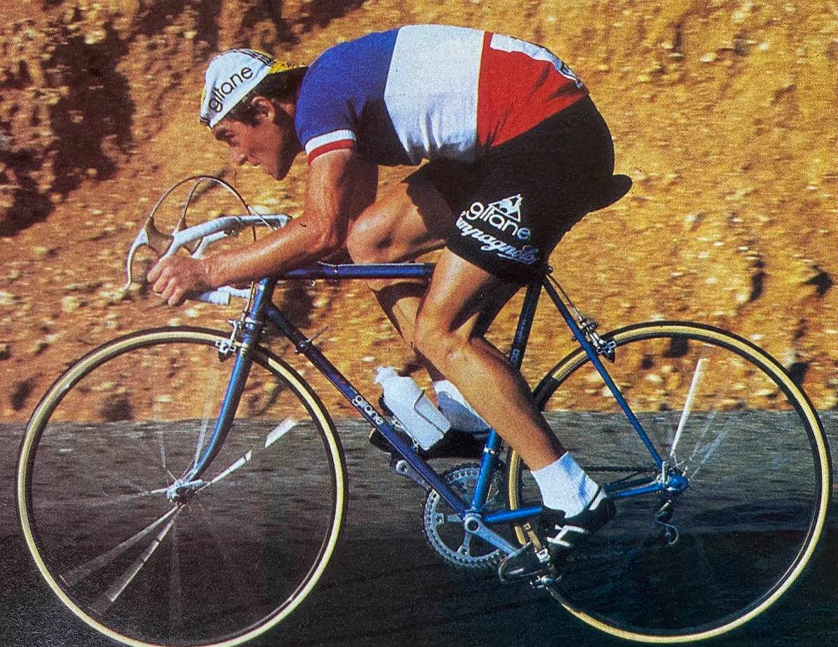El bretó Bernard Hinault, amb el mallot de campió de França de 1978 - @davidguenel El bretó Bernard Hinault, amb el mallot de campió de França de 1978