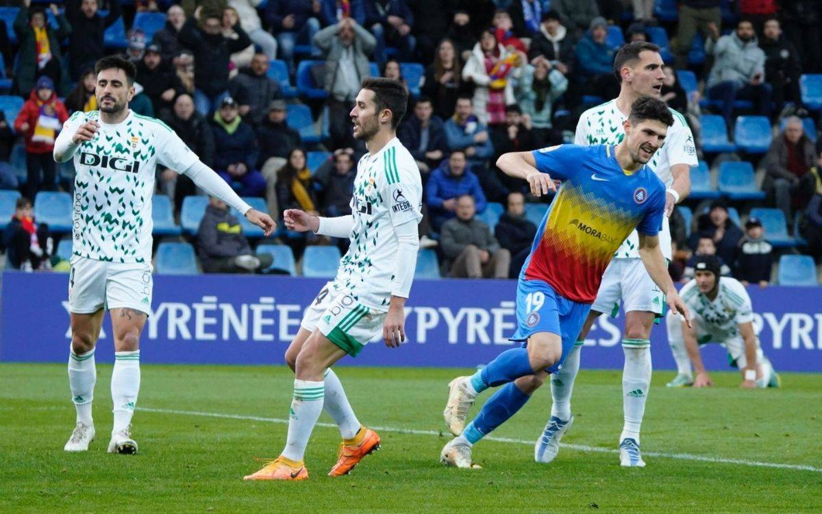 Christos Almpanis arriba al Nàstic cedit pel FC Andorra fins a final de temporada. - FC Andorra