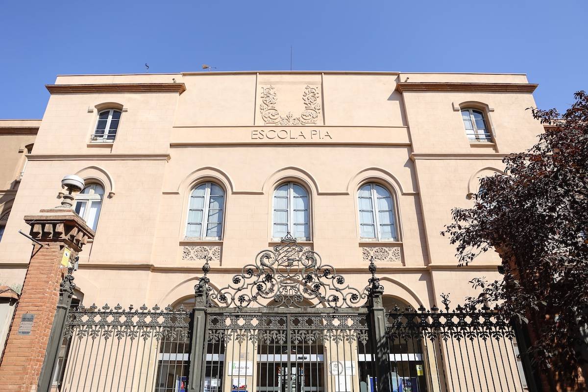 Façana de l`Escola Pia de Sabadell - Víctor Castillo Façana de l`Escola Pia de Sabadell