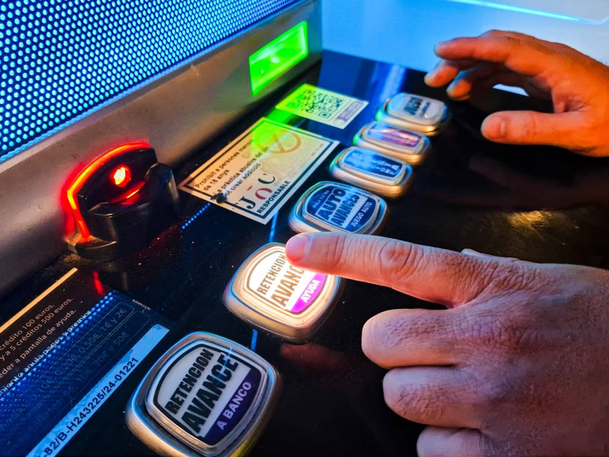 Preus molt baixos, una resposta gairebé immediata i un disseny addictiu és la fórmula problemàtica de les escurabutxaca - Lluís Clotet Preus molt baixos, una resposta gairebé immediata i un disseny addictiu és la fórmula problemàtica de les escurabutxaca