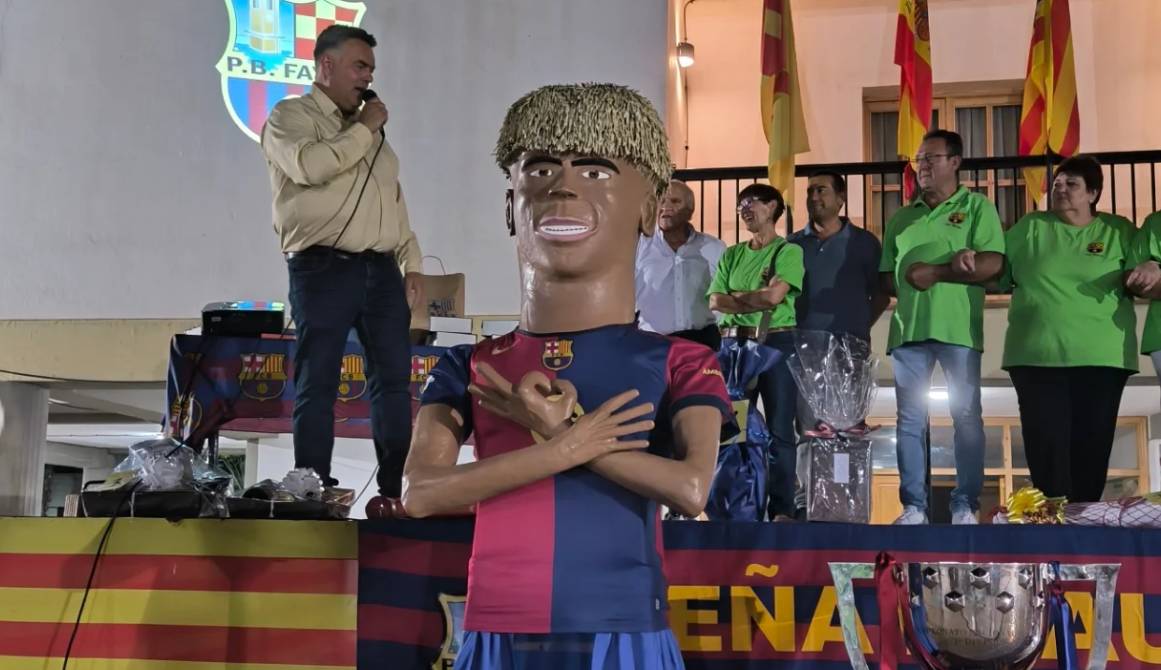 Un poble de la franja d'Aragó dedica un gegant a Lamine Yamal