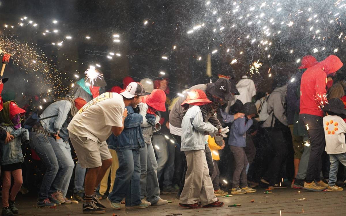 La Moscada i el Correfoc infantil han donat el tret de sortida a la Festa Major de Manresa - Hasmukh Kerai La Moscada i el Correfoc infantil han donat el tret de sortida a la Festa Major de Manresa