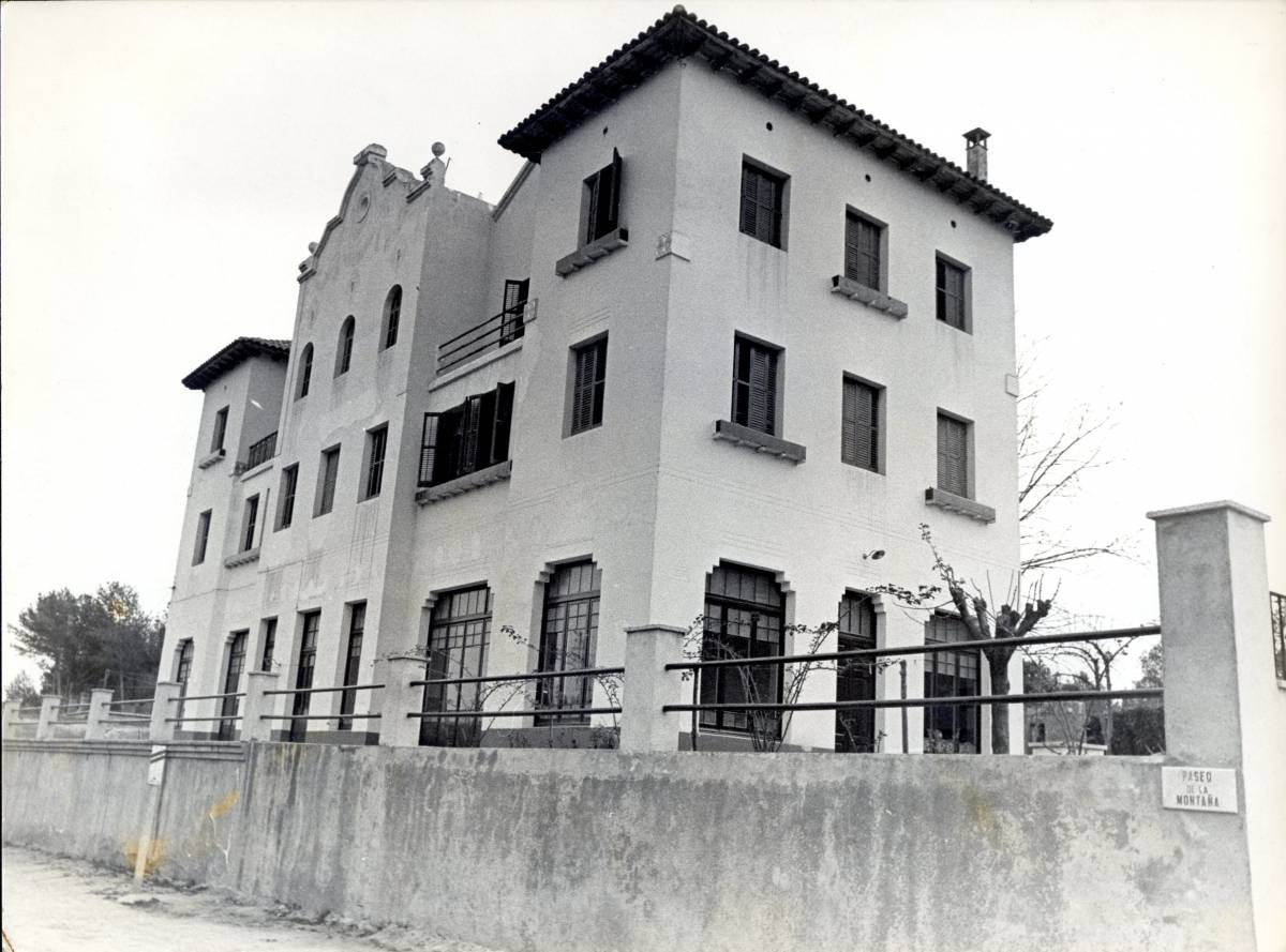 Les Fonts passeig del Ferrocarril 1974 - Arxiu Diari de Terrassa Les Fonts passeig del Ferrocarril 1974