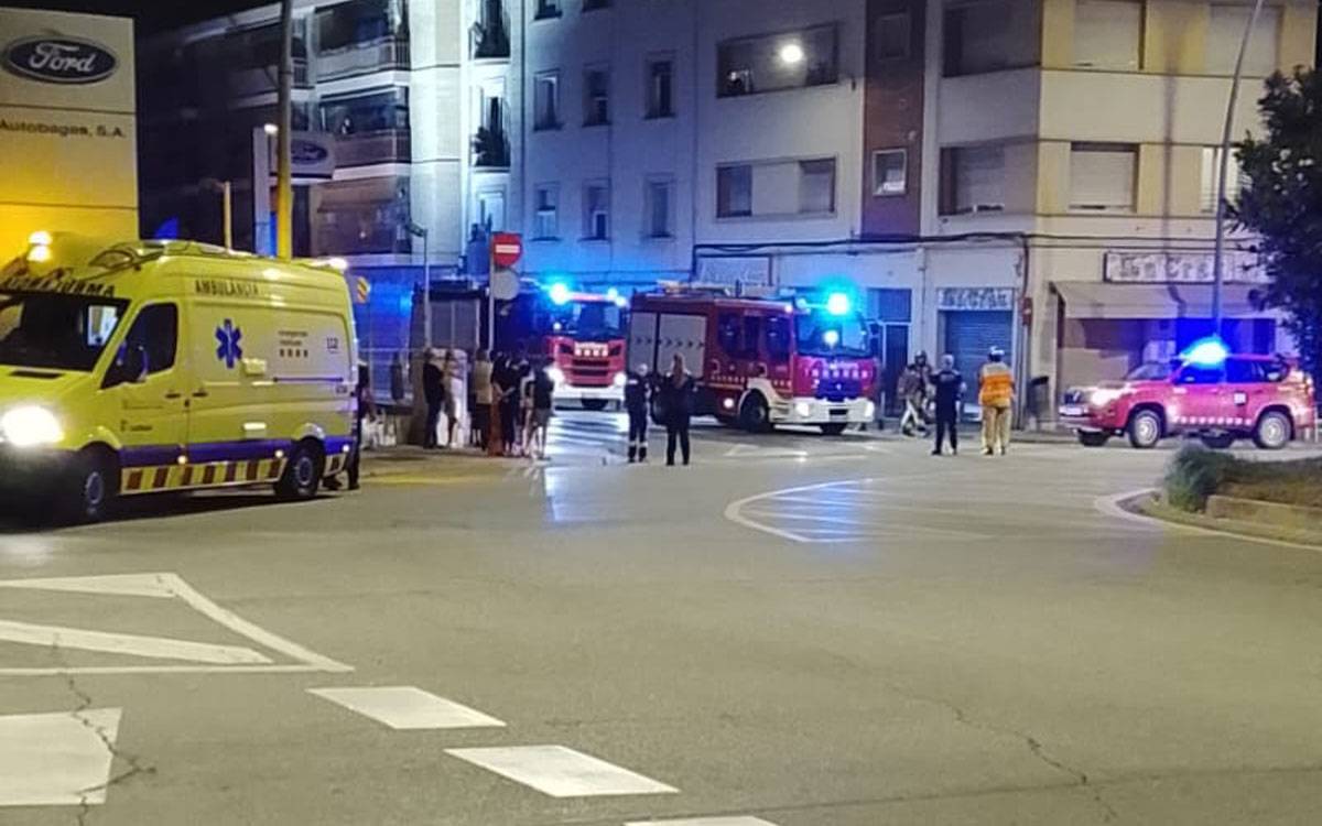 Desallotjat un edifici de Manresa per una olla al foc