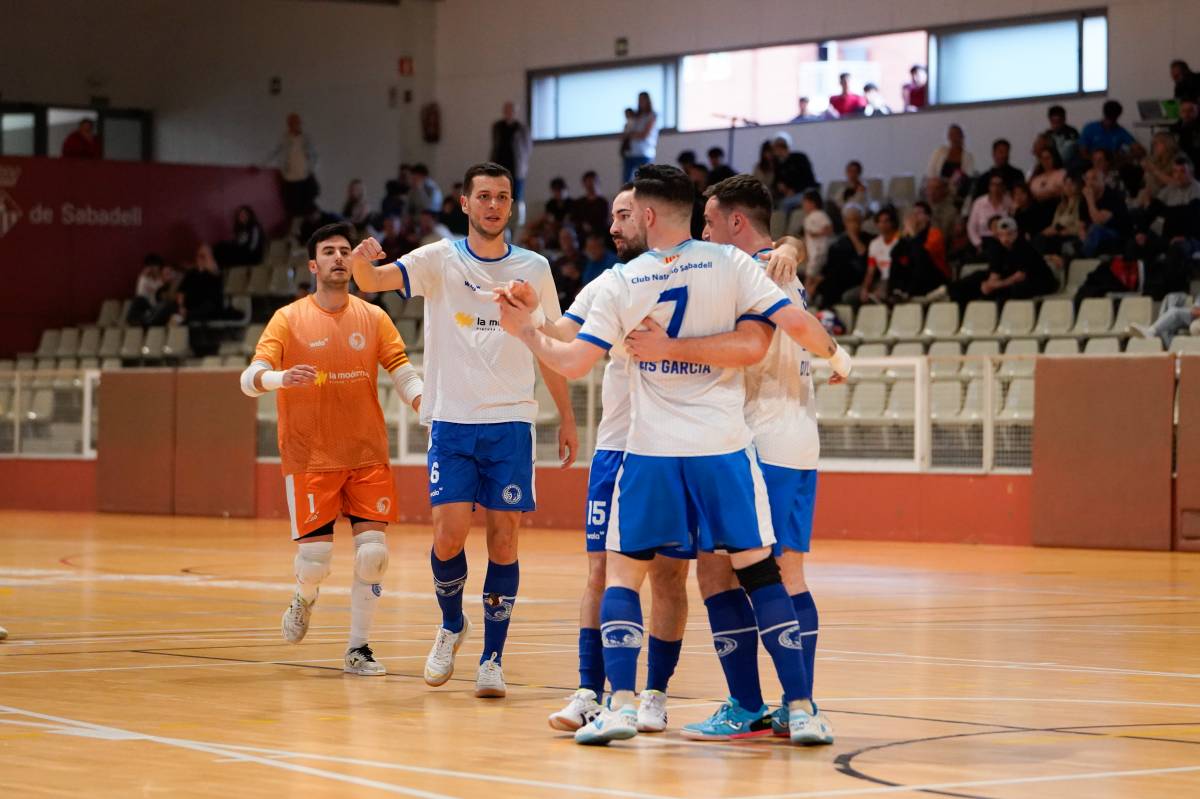 Els nedadors, celebrant un gol al pavelló del Nord - David Chao Els nedadors, celebrant un gol al pavelló del Nord