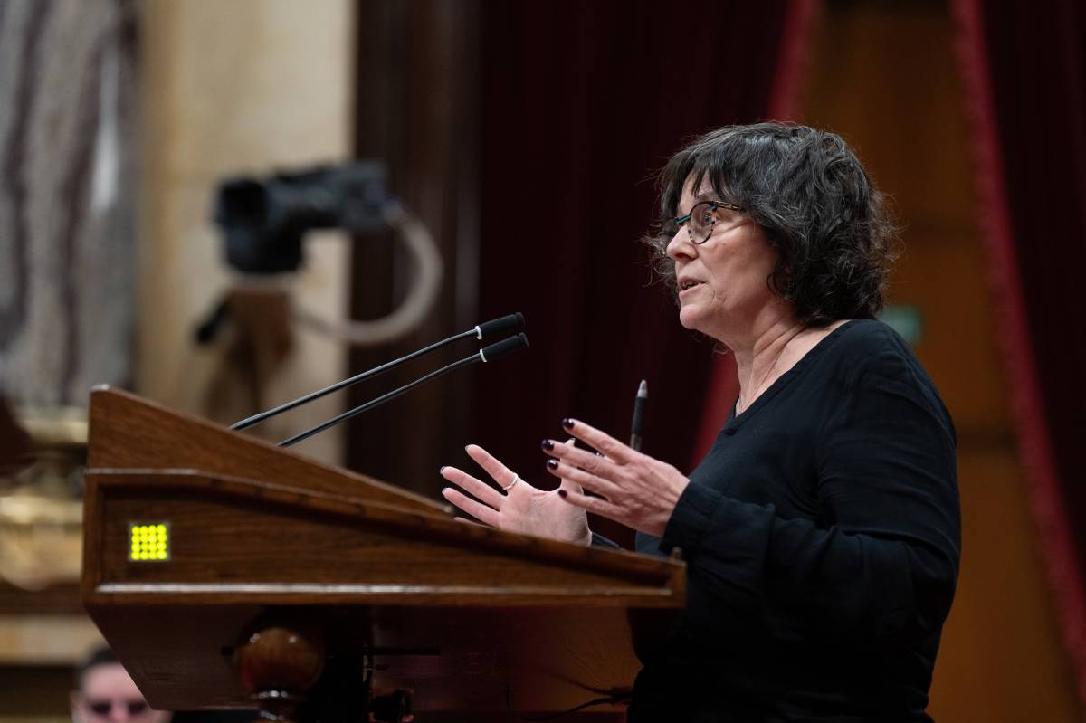 La CUP colla el Govern perquè actuï davant la gelateria de Gràcia que discrimina el català