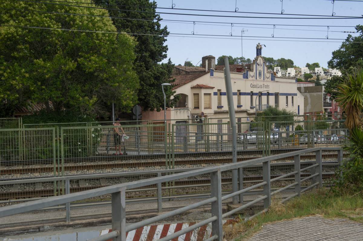Casal de les Fonts Passeig del ferrocarril - Alberto Tallón Casal de les Fonts Passeig del ferrocarril