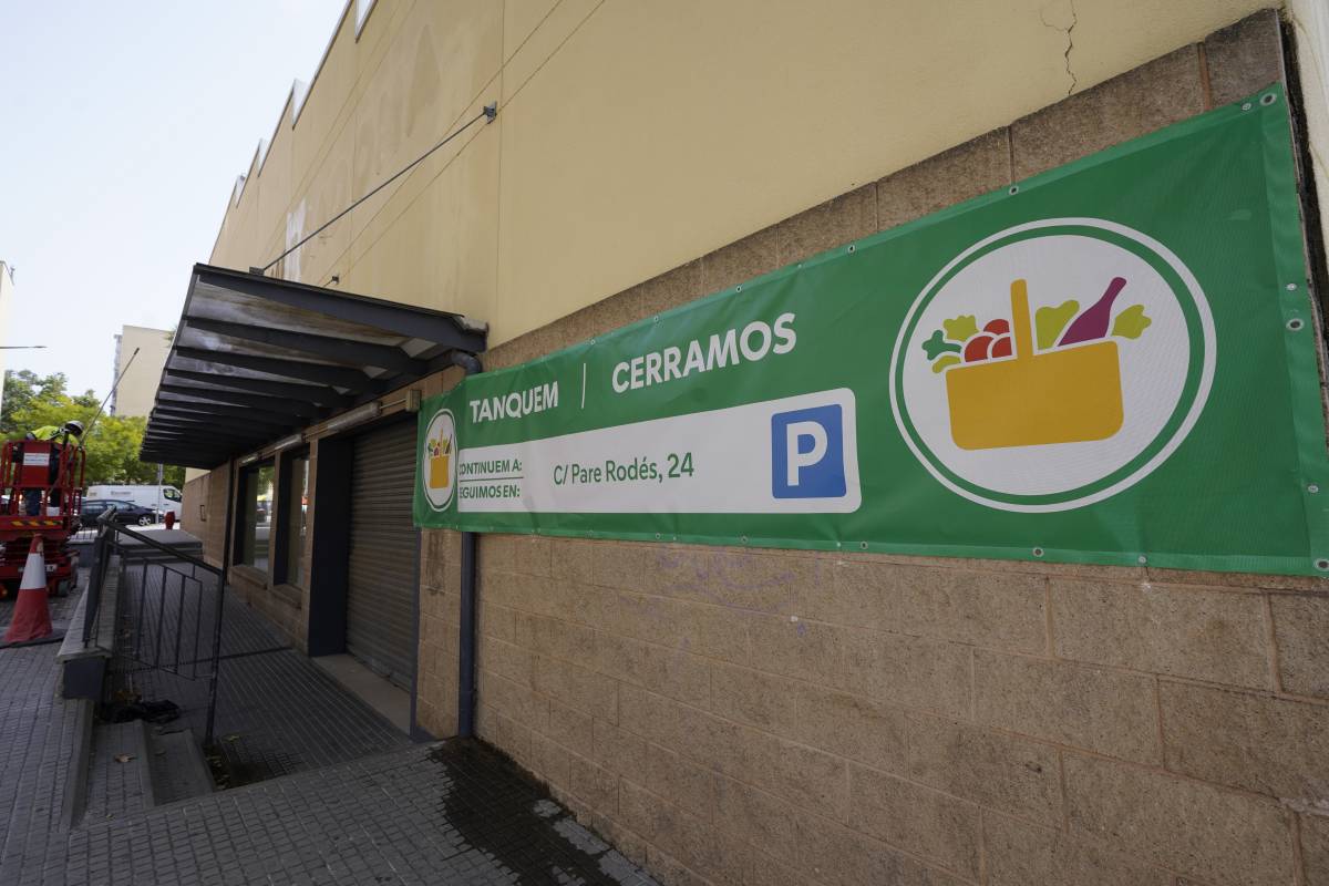Tancament del Mercadona de Badia - David Chao Tancament del Mercadona de Badia