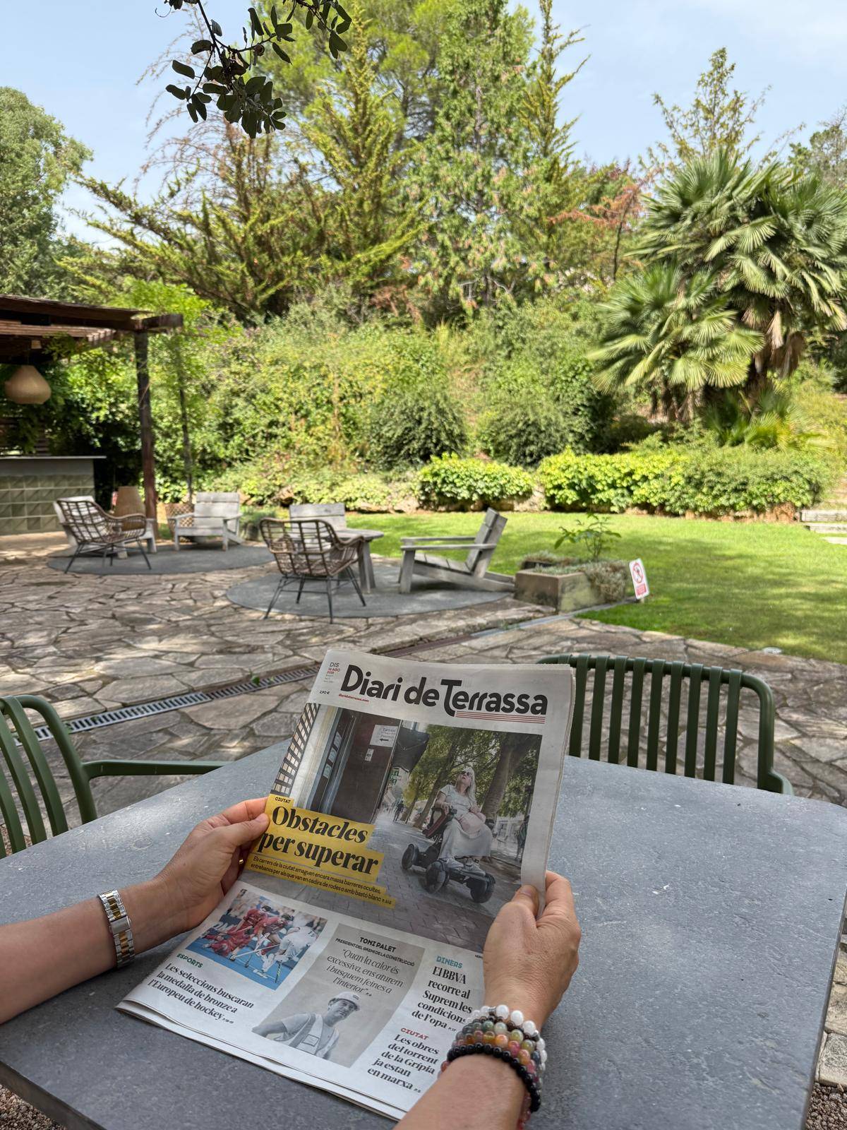 Descansant en una masia de Matadepera abans de dinar - Guillem Tort