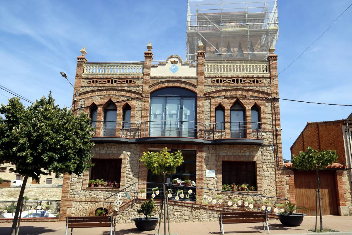 Un dels edificis modernistes de les Garrigues - ACN
