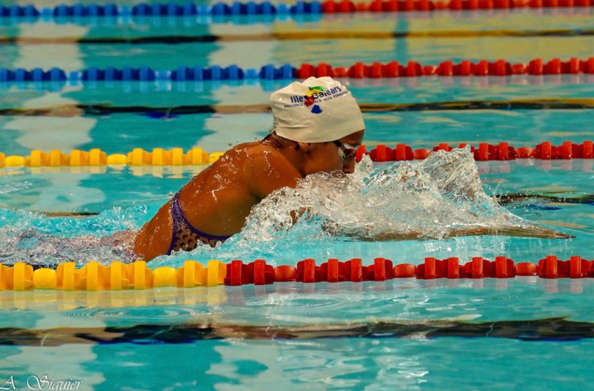 Sara Holgado arriba procedent del CN Palma - 