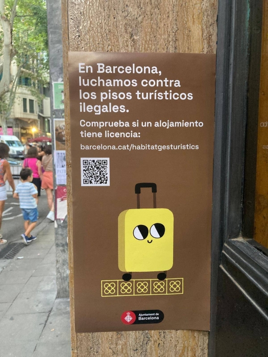 Junts denuncia que l’Ajuntament ha fet campanya contra els pisos turístics a Gràcia només en castellà