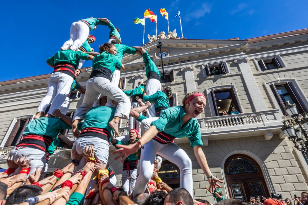 Els Saballuts volen coronar tres castells de 8 per Festa Major