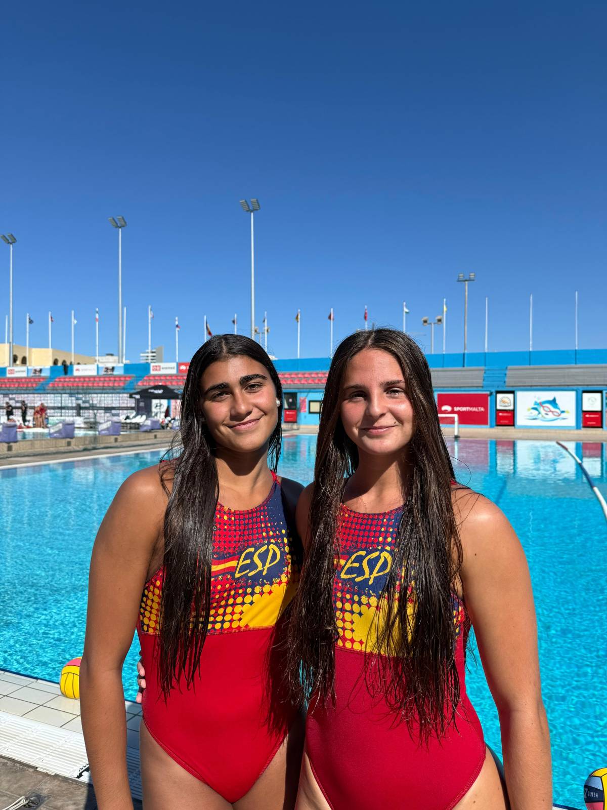 Maria Manso i Martina Fernández debuten amb golejada a l'Europeu juvenil
