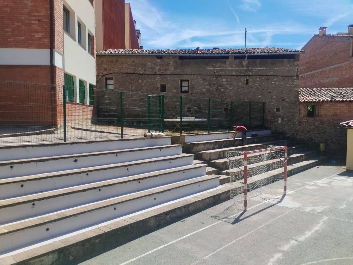 L'Escola Galceran de Pinós es prepara per rebre l'alumnat amb reparacions per valor de 12.000 euros