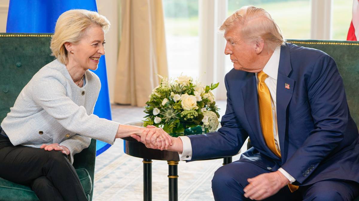 El Parlament Europeu obre la porta a tombar l'acord pels aranzels amb Trump 