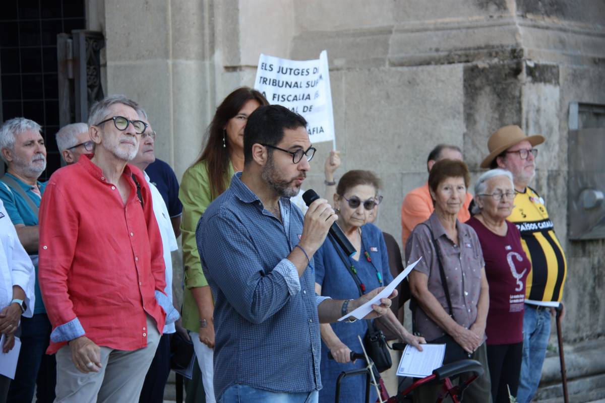 Un manifest contra el trasllat de les obres de Sixena aplega més de 10.000 persones