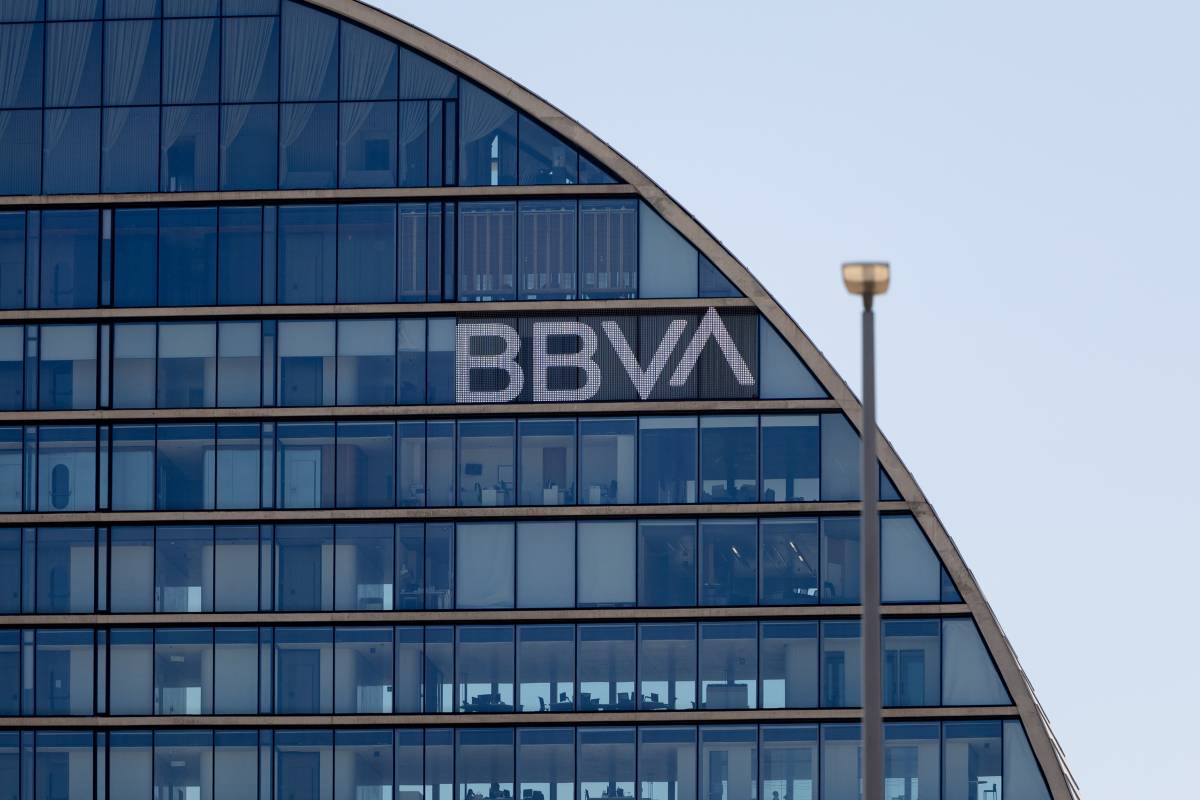 La CNMV aprova l'opa de BBVA sobre el Banc Sabadell