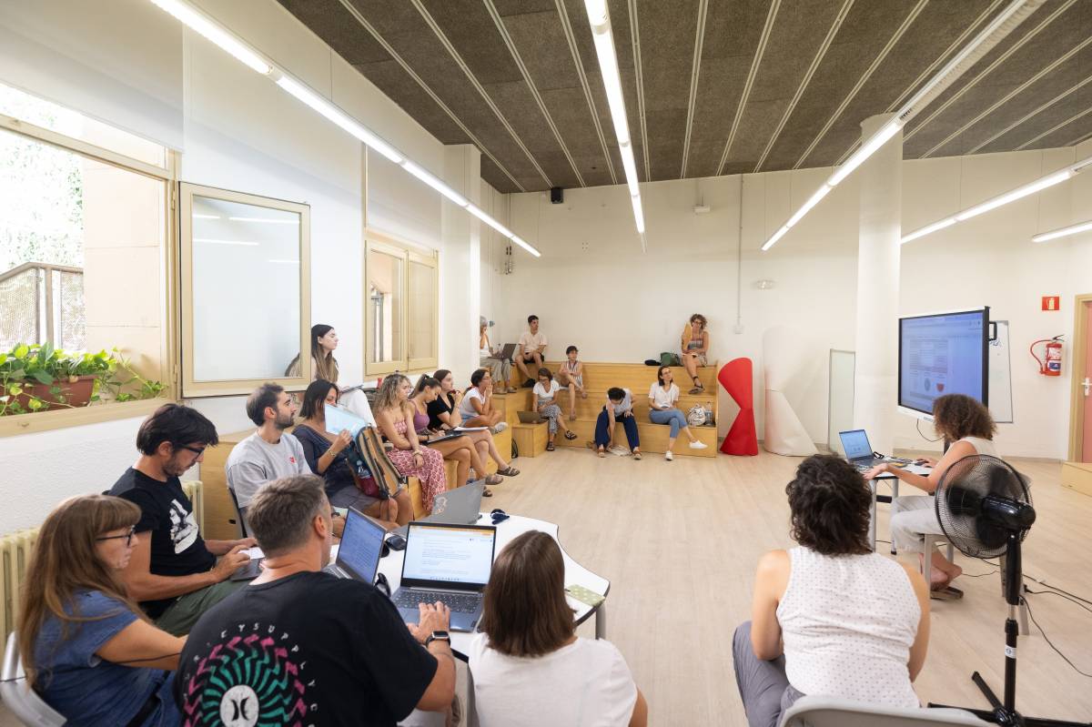 Clautre de professors a l`Escola Cervantes - Miquel Homs Clautre de professors a l`Escola Cervantes