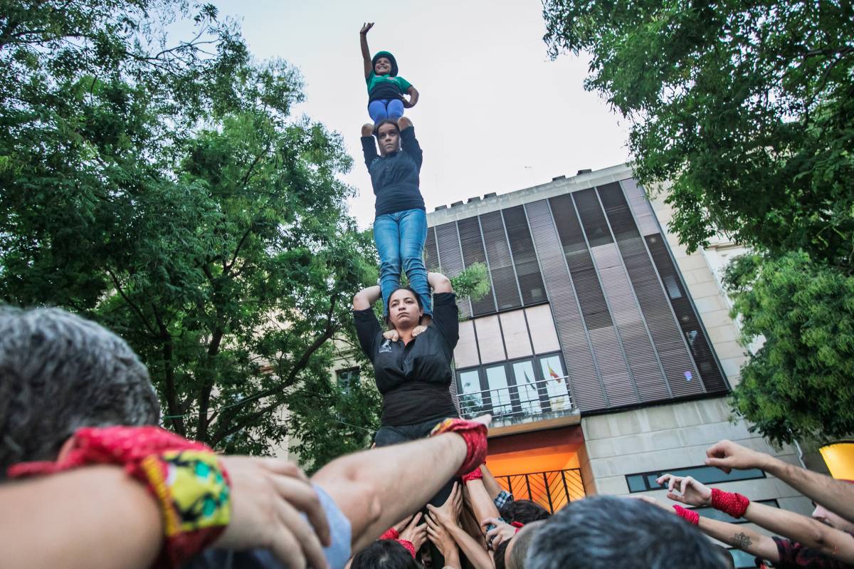 FOTOS | Tot a punt per a la gran actuació dels Saballuts de Festa Major