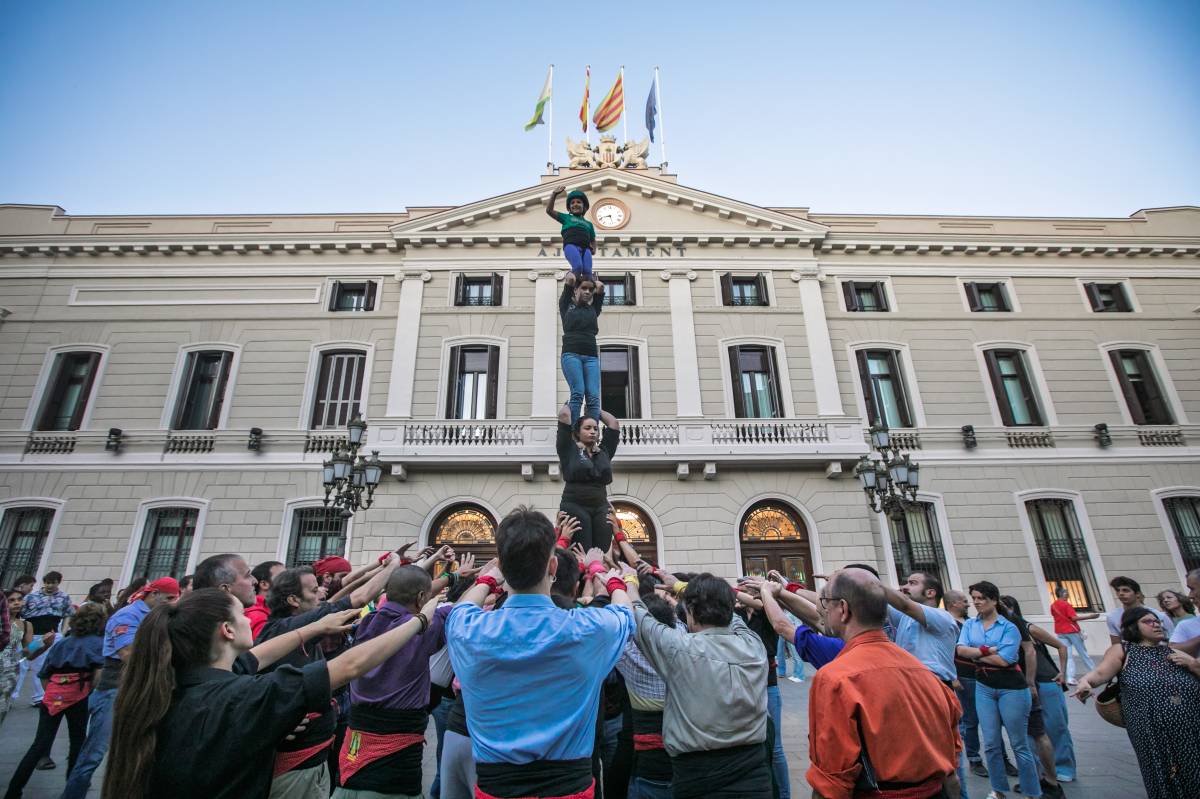 Assaig dels Saballuts a la plaça de Sant Roc a la Festa Major de 2025