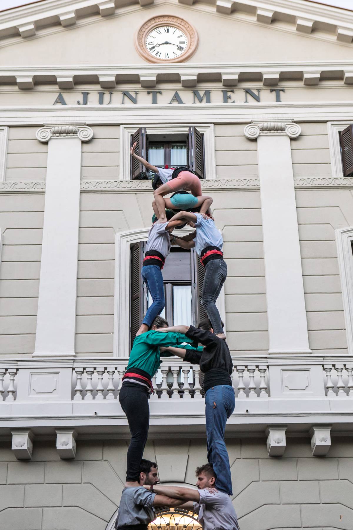 Assaig dels Saballuts a la plaça de Sant Roc a la Festa Major de 2025