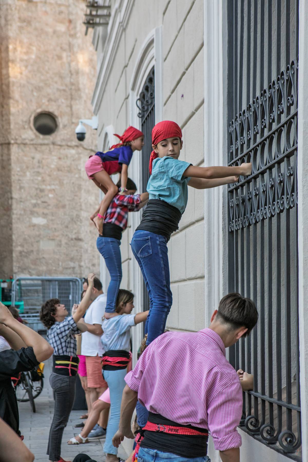 Assaig dels Saballuts a la plaça de Sant Roc a la Festa Major de 2025