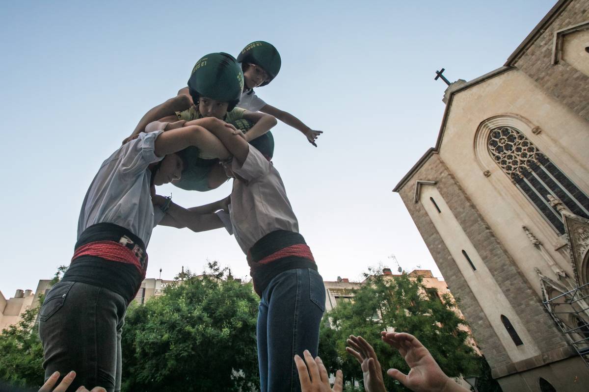Assaig dels Saballuts a la plaça de Sant Roc a la Festa Major de 2025