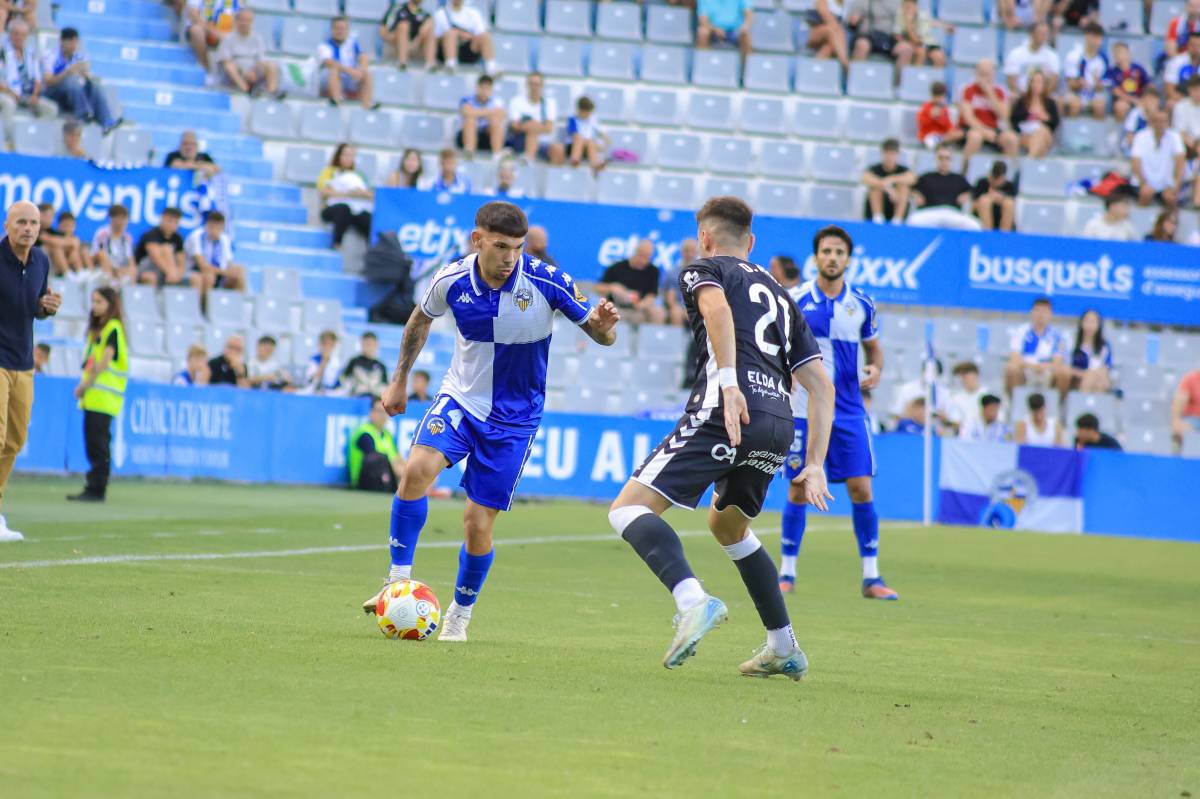 Astals, en una acció del partit de la setmana passada - Victor Castillo
