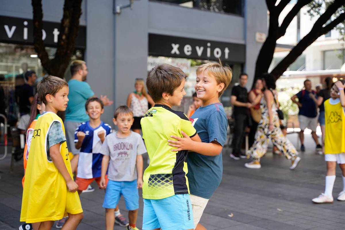 El Jordi i l`Eric, celebrant un gol - David Chao El Jordi i l`Eric, celebrant un gol