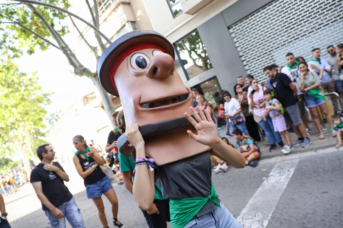 La cultura popular surt als carrers de Sabadell - Victor Castillo
