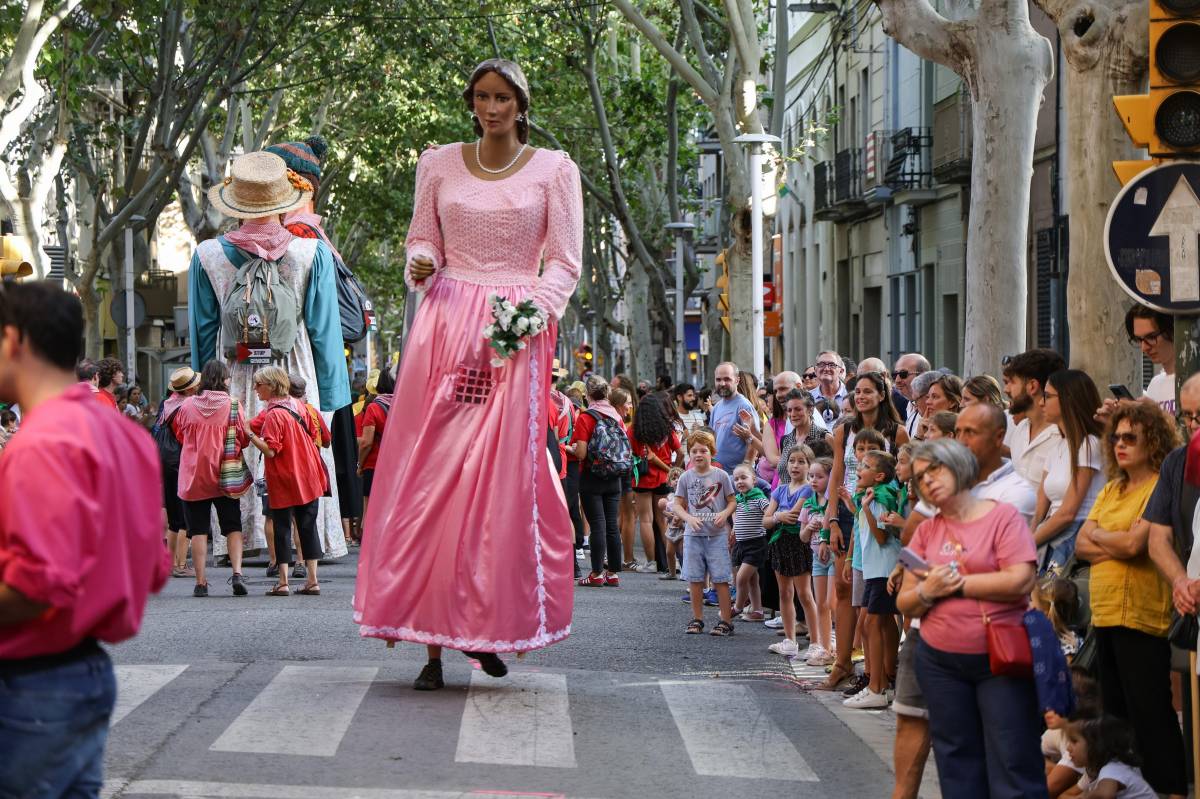 La cultura popular surt als carrers de Sabadell - Victor Castillo