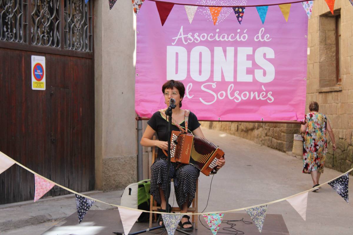 L`acordionista Irene Augé - Ramon Estany L`acordionista Irene Augé