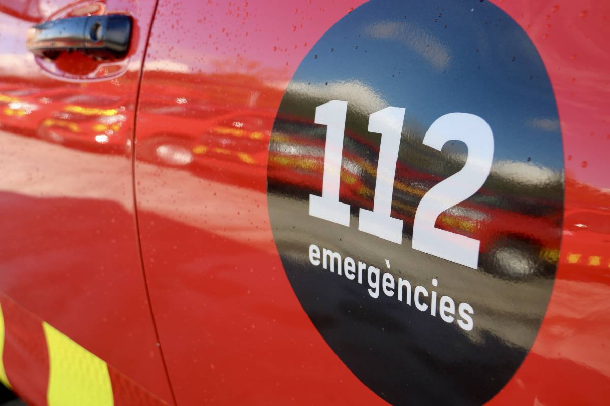 Un autocar bolca a la C-32 al Maresme i deixa diversos ferits