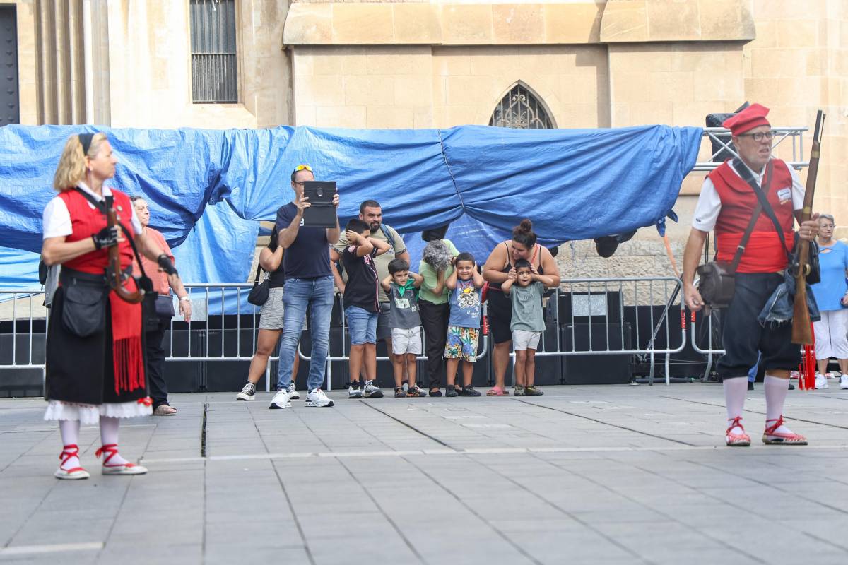 Els trabucaires han donat el tret de sortida del diumenge de Festa Major - VÍCTOR CASTILLO Els trabucaires han donat el tret de sortida del diumenge de Festa Major
