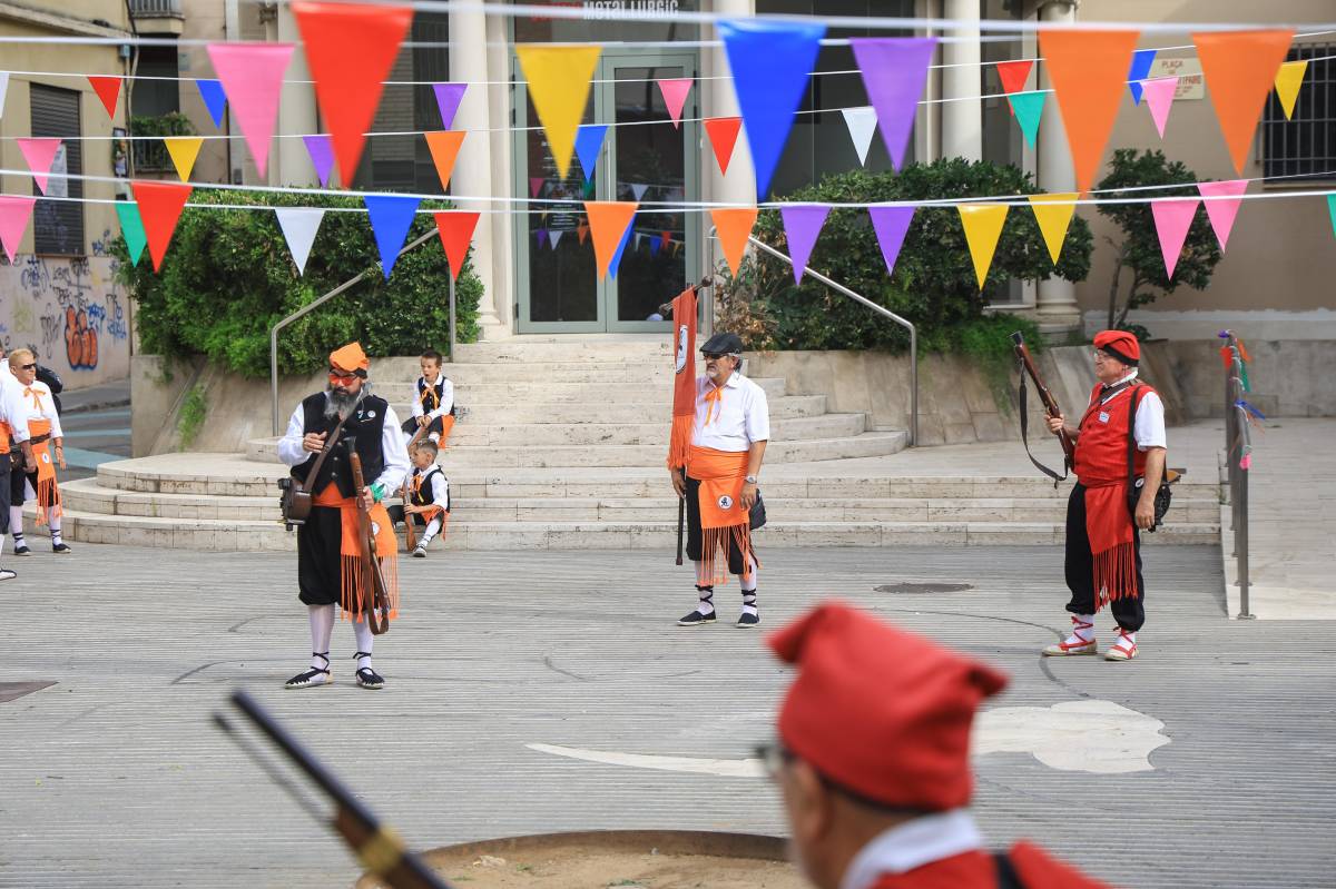 Els trabucaires han donat el tret de sortida del diumenge de Festa Major - VÍCTOR CASTILLO Els trabucaires han donat el tret de sortida del diumenge de Festa Major