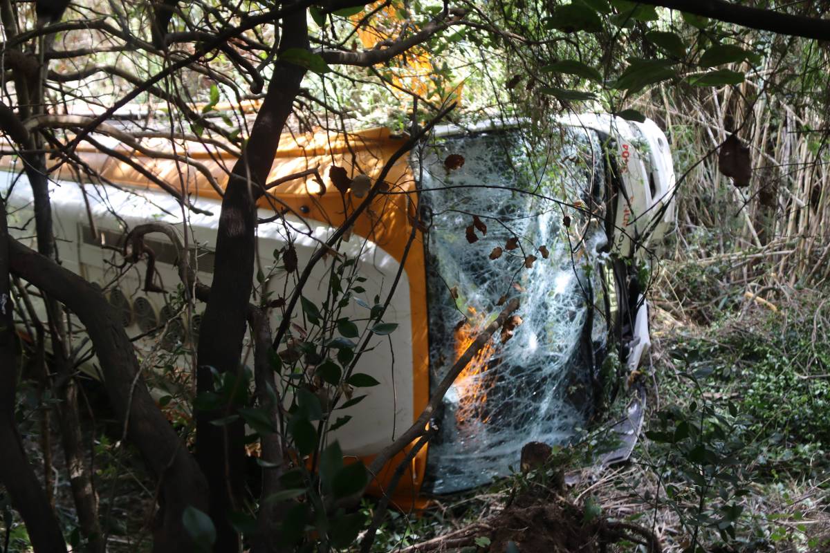 L'accident de l'autocar a Santa Susanna deixa 53 ferits i dos d'ells en estat greu