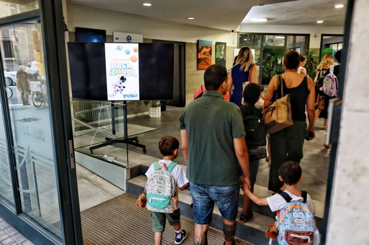 Comença el curs escolar sense mòbils a l'aula