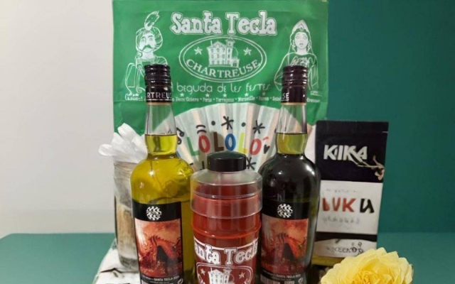 Chartreuse dedica l'ampolla de Santa Tecla al Drac de Sant Roc i el barrilet als Gegants Vells